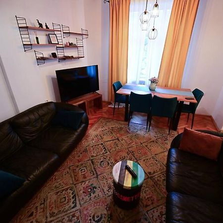 Flh - Zen Apartment Sibiu Esterno foto
